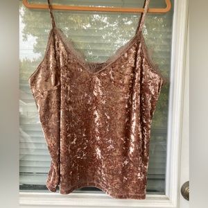 Woman’s Forever 21 + 2XL tank top